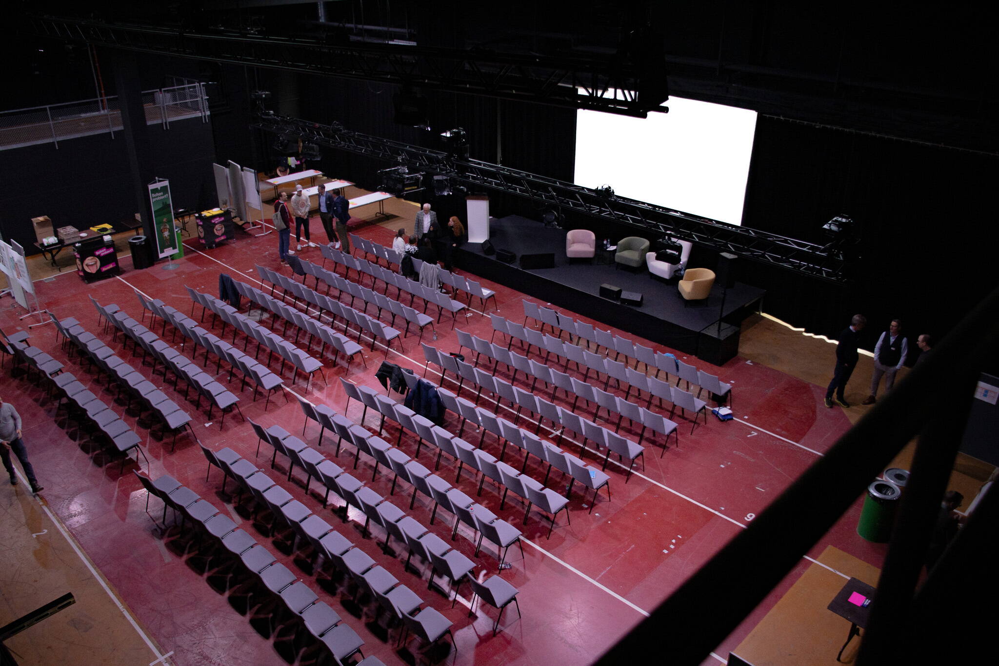 tve_hall5.jpg